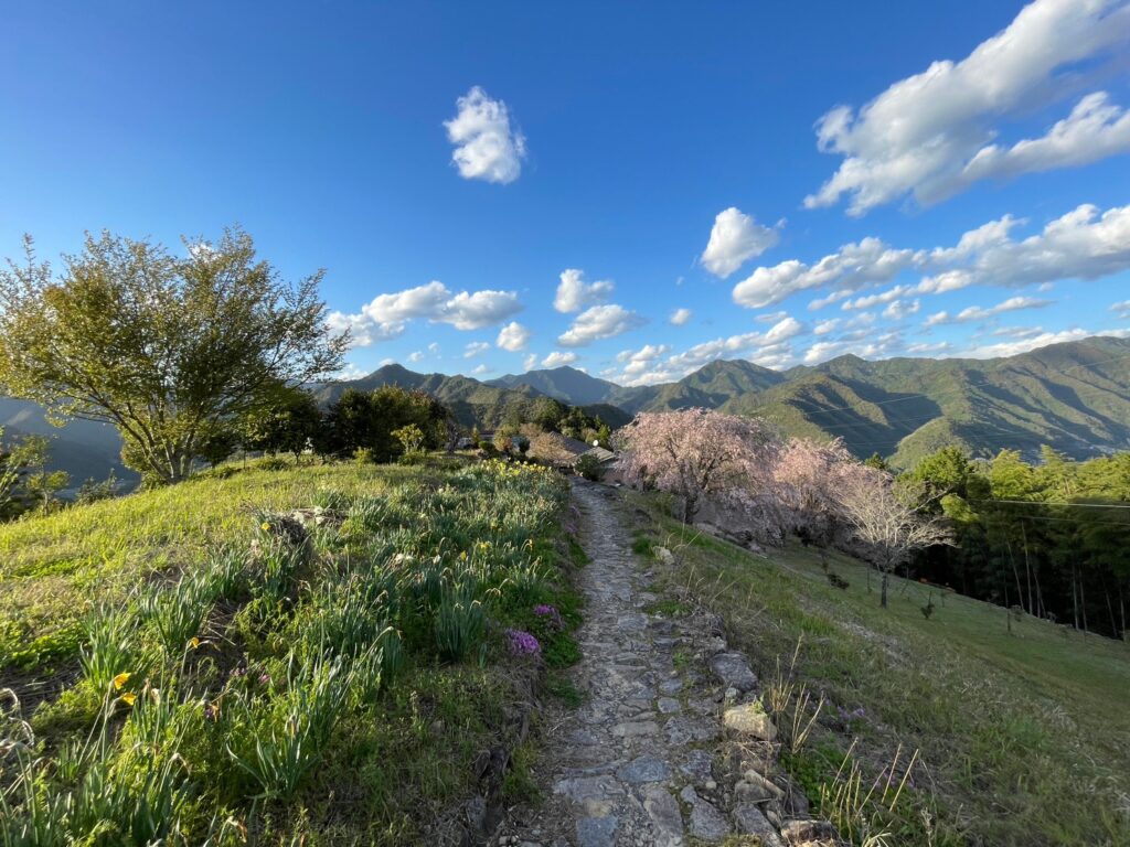 熊野古道小辺道‐果無集落の景色