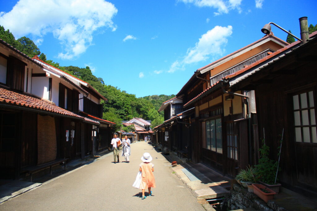 石見銀山大森の町並みを歩く