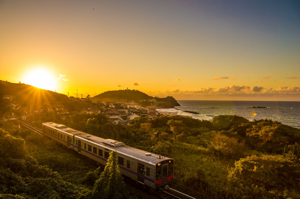 山陰本線の夕暮れ