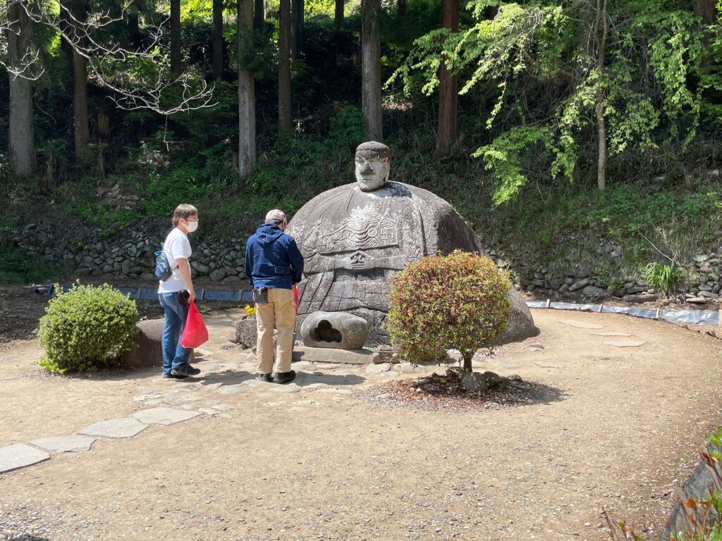 万治の石仏