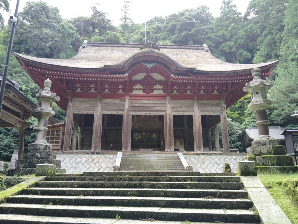 鰐淵寺根本堂